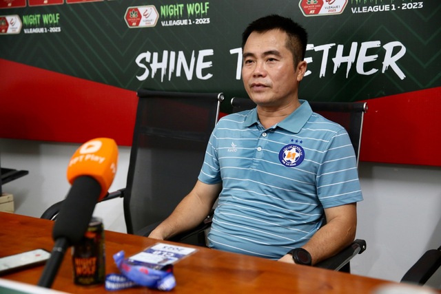HLV Phạm Minh Đức: 'Đà Nẵng xuống hạng vẫn đủ sức lên V-League trở lại'  - Ảnh 5.