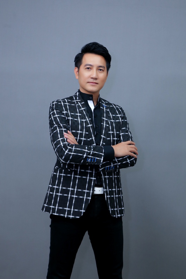 Nguyễn Phi Hùng: Múa đám cưới thu nhập còn cao hơn nghệ sĩ múa chuyên nghiệp - Ảnh 2.