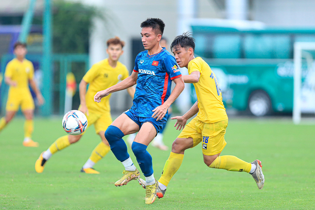 U.23 Việt Nam chờ tinh binh - Ảnh 1.