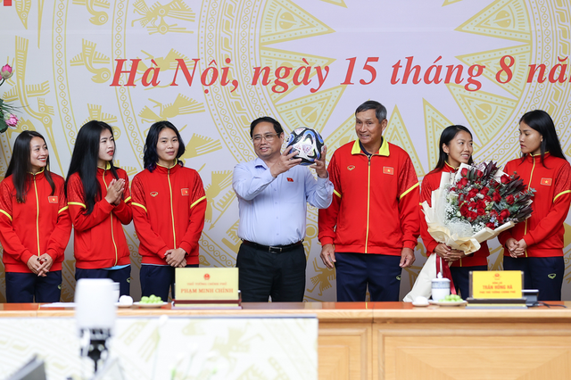 Để bóng đá nữ Việt Nam thực sự vươn mình  - Ảnh 1.