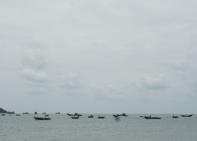 Quảng Bình: Đi câu mực, một ngư dân bị mất tích trên biển - Ảnh 1.
