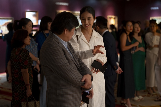 Đạo diễn Trần Anh Hùng đến thưởng ngoạn 'Mộng Viễn Đông' lần đầu tiên tại Việt Nam - Ảnh 10.