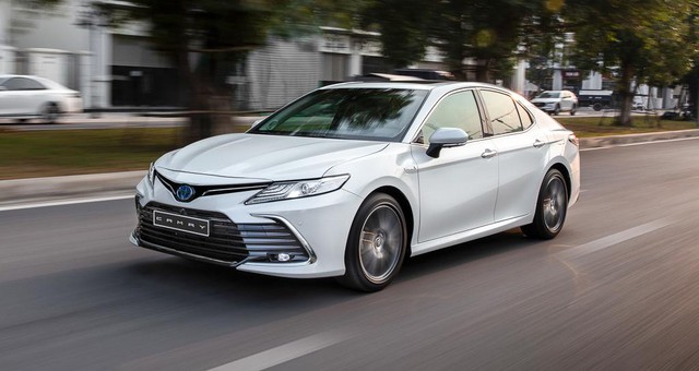 Sedan hạng D: Toyota Camry và Mazda6 ‘giậm chân tại chỗ’, Kia K5 bất ngờ tăng - Ảnh 3.