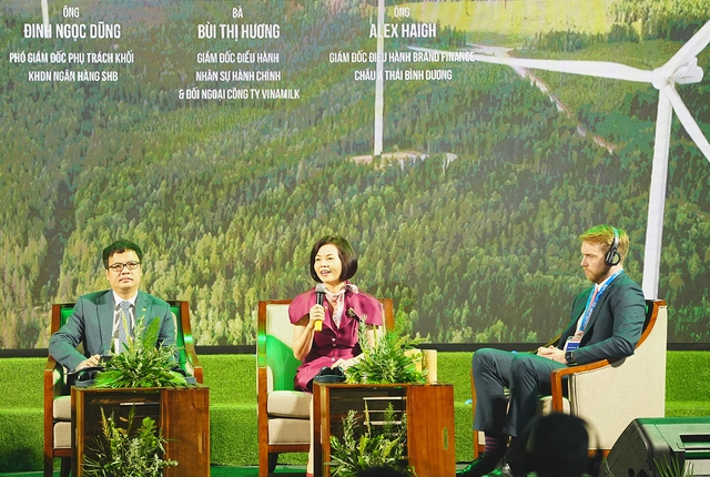 Chia sẻ của Vinamilk về chủ đề Phát triển xanh - Cách tiếp cận phù hợp cho các thương hiệu Việt thu hút sự quan tâm tại sự kiện - Ảnh: Mibrand