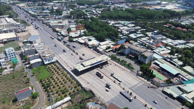 Cao tốc Biên Hòa - Vũng Tàu: Chậm giải phóng mặt bằng, nguy cơ thiếu đất đắp - Ảnh 2.