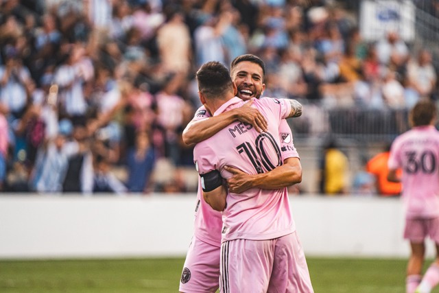 Messi ghi siêu phẩm, Inter Miami vào chung kết Leagues Cup - Ảnh 1.