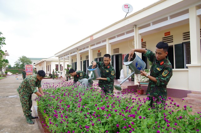 'Tiết kiệm điện thành thói quen', chuyện nhỏ ở Lữ đoàn tôi  - Ảnh 2.