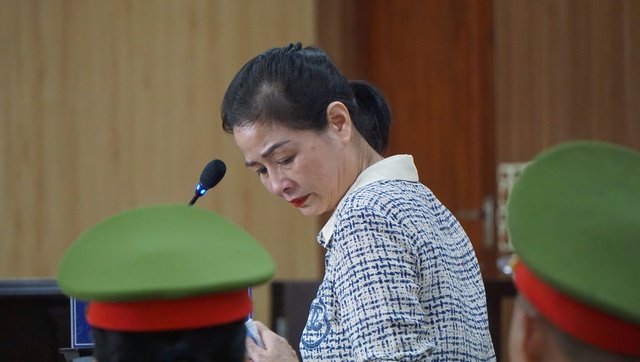 Cựu Giám đốc Sở GD-ĐT Thanh Hóa Phạm Thị Hằng bị tuyên phạt 4 năm tù - Ảnh 3.