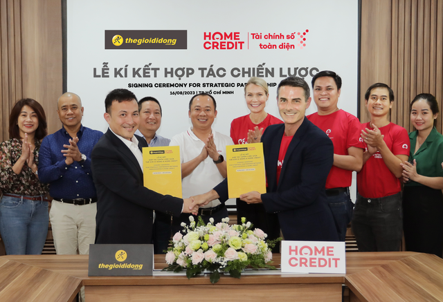 Home Credit và Thế Giới Di Động hợp tác hướng tới doanh thu 45.000 tỉ đồng - Ảnh 1.