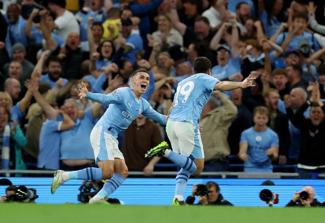 Ngoại hạng Anh: Julian Alvarez ghi bàn giúp Man City đánh bại Newcastle - Ảnh 1. Ngoại hạng Anh: Julian Alvarez ghi bàn giúp Man City đánh bại Newcastle - Ảnh 1.