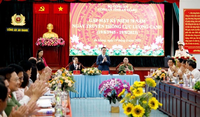 Chủ tịch nước Võ Văn Thưởng thăm, làm việc với Công an tỉnh An Giang - Ảnh 2.