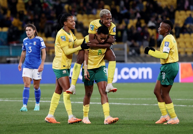 Thắng kịch tính Ý, Nam Phi làm nên lịch sử tại World Cup nữ 2023 - Ảnh 2.
