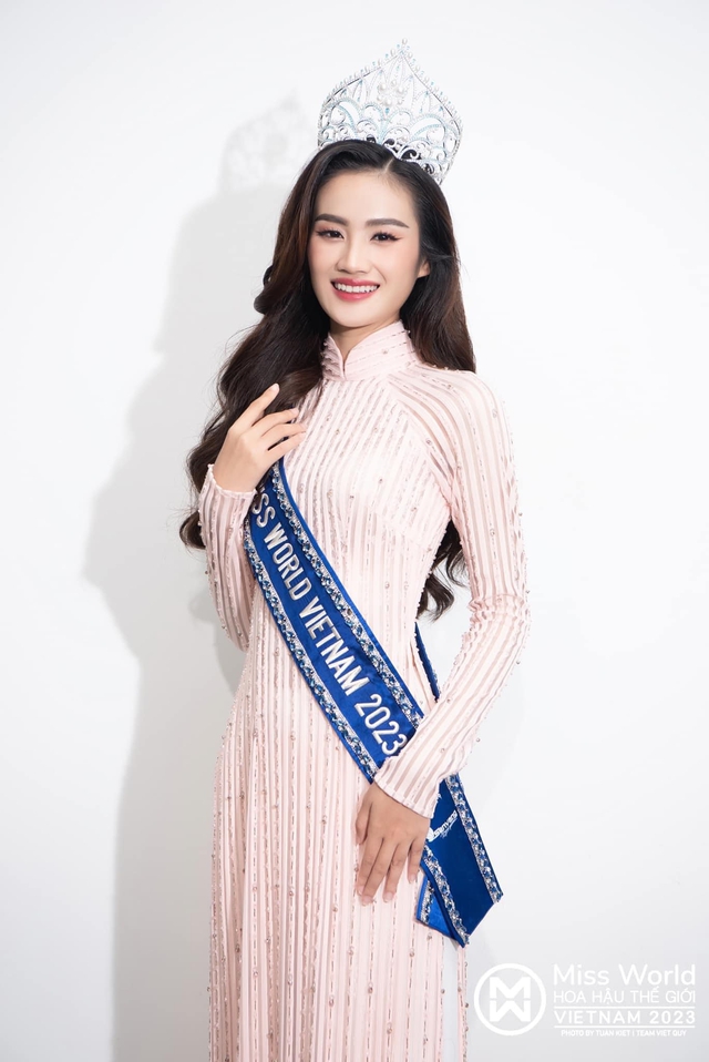 Hoa hậu Ý Nhi bị phản ứng vụ 'kể tên 3 người nổi tiếng ở Bình Định' - Ảnh 2.