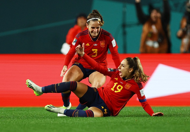 Ngôi sao đội nữ Tây Ban Nha nhận tin buồn sau trận chung kết World Cup 2023 - Ảnh 3.