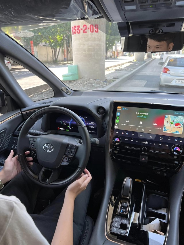 Lô xe Toyota Alphard 2024 đầu tiên về Việt Nam - Ảnh 3.