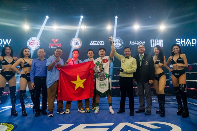 Hạ tay đấm Thái Lan, doanh nhân Trịnh Thế Long đoạt đai bạc WBC châu Á - Ảnh 3.