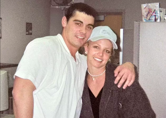 Britney Spears và những mối tình đầy sóng gió  - Ảnh 4.