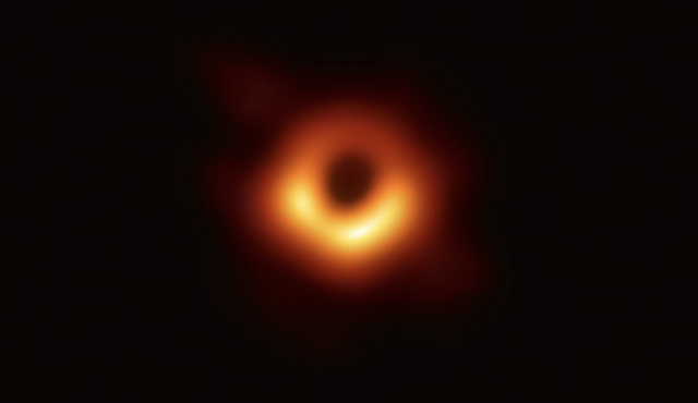 Mắt chúng ta không thể nhìn thấy lỗ đen, liệu nó có thực sự tồn tại? - Ảnh 1.