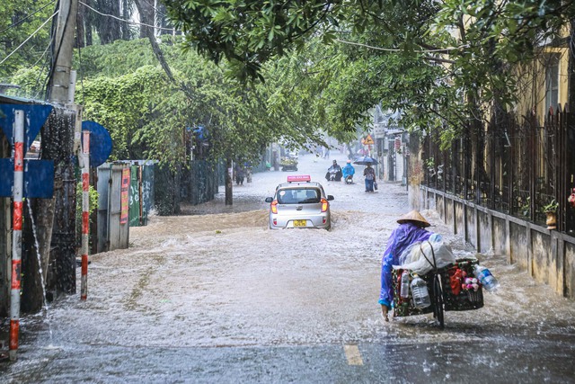 Tin tức thời tiết hôm nay 21.8.2023: Nhiều nơi mưa lớn, cảnh báo gió mạnh trên biển - Ảnh 1.