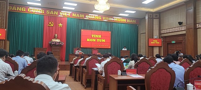 Thủ tướng Chính phủ, Phạm Minh Chính lam việc với Tỉnh ủy Kon Tum - Ảnh 2.