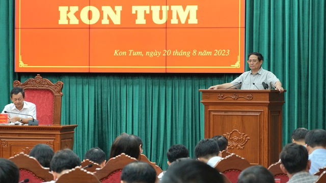 Thủ tướng Chính phủ, Phạm Minh Chính lam việc với Tỉnh ủy Kon Tum - Ảnh 1.