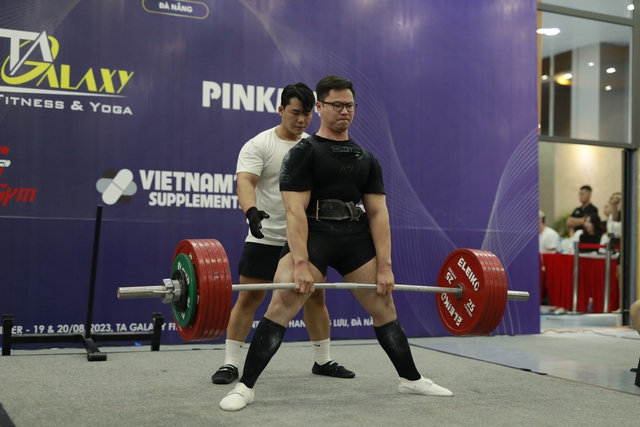 Kỷ lục quốc gia bị phá ở vòng loại powerlifting Việt Nam - Ảnh 3.