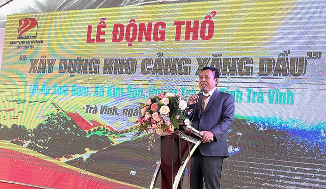 Ông Mai Văn Huy phát biểu tại lễ khởi công một dự án ở tỉnh Trà Vinh Ảnh: Quang Minh Nhật