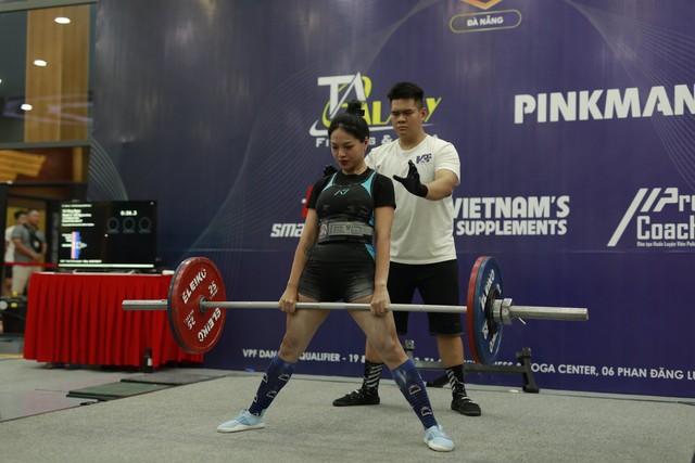 Kỷ lục quốc gia bị phá ở vòng loại powerlifting Việt Nam - Ảnh 2.