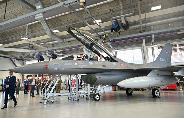 Đan Mạch, Hà Lan đặt điều kiện khi tặng F-16 cho Ukraine - Ảnh 1.