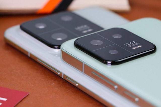 Theo bước Apple và Samsung, smartphone Xiaomi sẽ có khung titan - Ảnh 1.