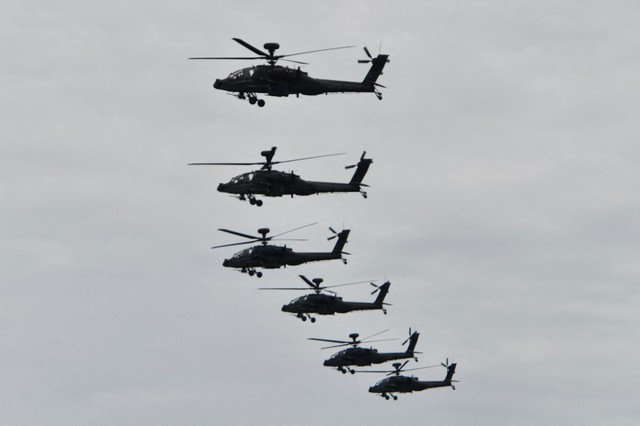 Mỹ thông qua thỏa thuận bán gần 100 trực thăng tấn công cho Ba Lan - Ảnh 1.