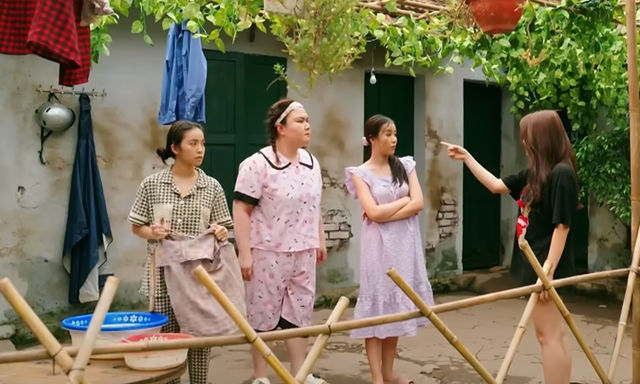 Phim ‘Làng trong phố’ tập 17: Em gái Hùng muốn mồi chài Hiếu? - Ảnh 1.