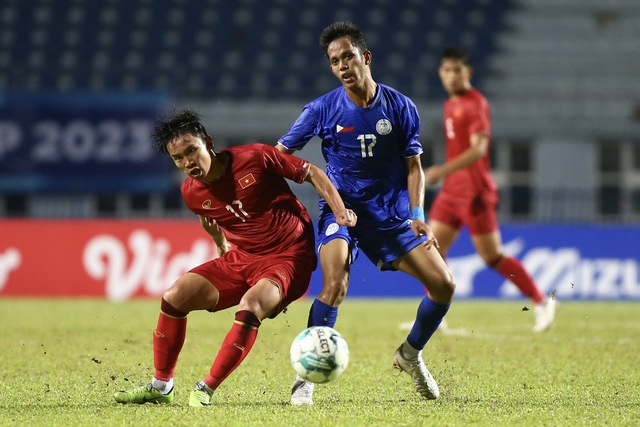 U.23 Việt Nam đứng nhất bảng, gặp U.23 Malaysia ở bán kết - Ảnh 2.