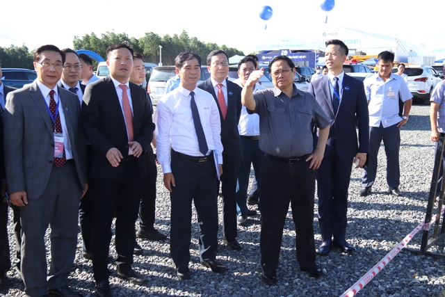 Bí thư Bình Thuận: 'Tôi bức xúc khi dân bị làm khó trong thủ tục đất đai' - Ảnh 3. Bí thư Bình Thuận: 'Tôi bức xúc khi dân bị làm khó trong thủ tục đất đai' - Ảnh 3.