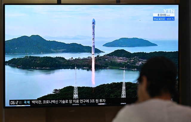 Triều Tiên phóng vệ tinh lần hai nhưng lại thất bại - Ảnh 1.