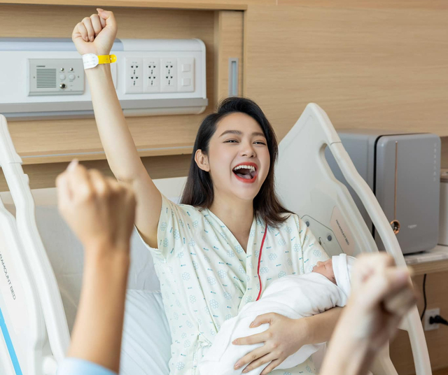 Minh Hằng sinh con đầu lòng cho chồng doanh nhân - Ảnh 1. Minh Hằng sinh con đầu lòng cho chồng doanh nhân - Ảnh 1.