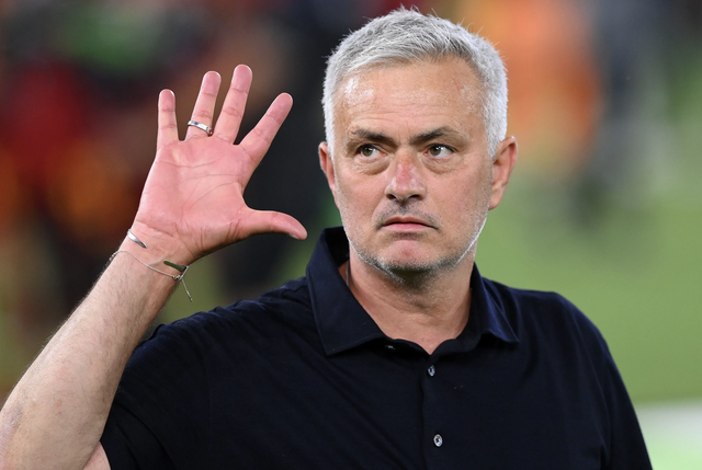 HLV Mourinho bất ngờ lên tiếng về tương lai- Ảnh 2.