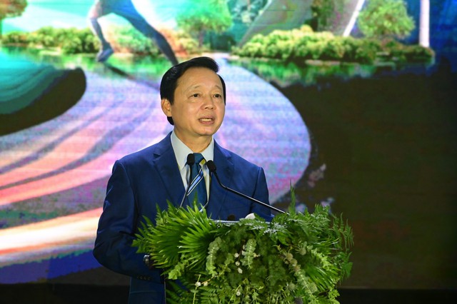 Phó thủ tướng Trần Hồng Hà: Chậm chuyển đổi xanh sẽ đối mặt rào cản, thách thức - Ảnh 1.