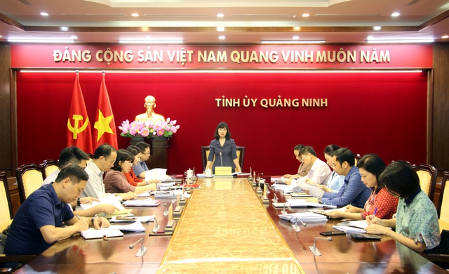 Quảng Ninh: Đến năm 2026 sẽ tinh giản biên chế gần 2.000 viên chức - Ảnh 1.