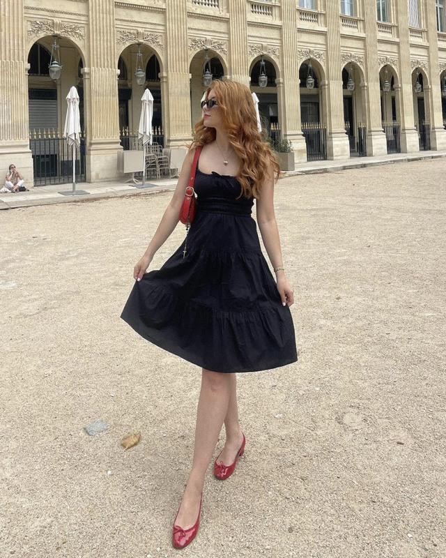 Little Black Dress - Chiếc váy kinh điển dành cho các quý cô tân thời - Ảnh 2.