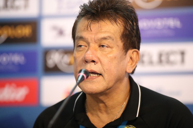 HLV Malaysia: 'Các cầu thủ mắc nhiều sai lầm trước U.23 Việt Nam'  - Ảnh 1.