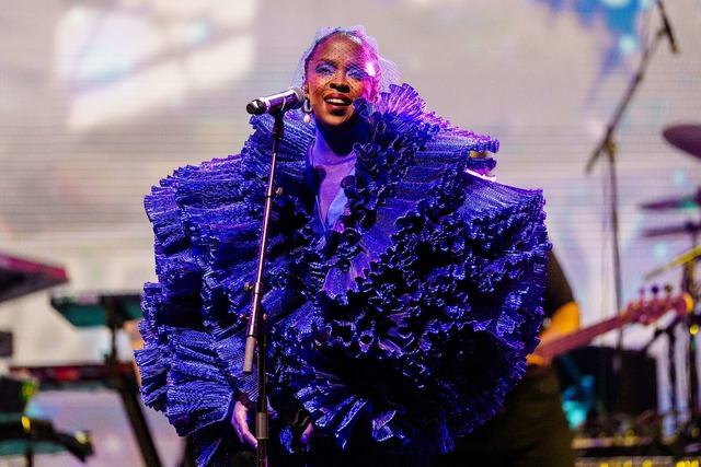 Huyền thoại Lauryn Hill công bố chuyến lưu diễn kỷ niệm 25 năm album đầu tay - Ảnh 2.