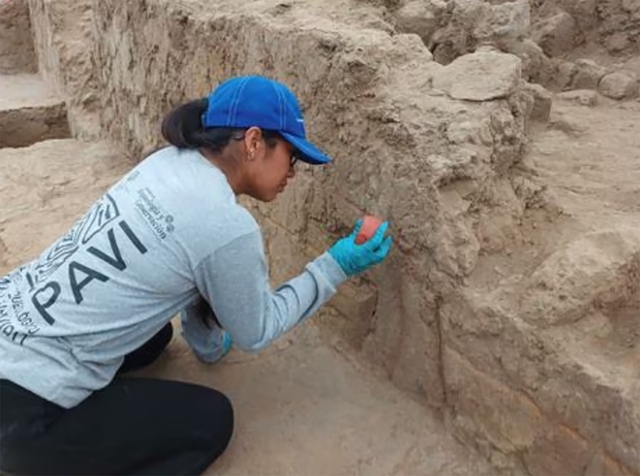 Tìm thấy bức tường cổ hơn 4.000 năm tuổi ở phía bắc Peru - Ảnh 2.