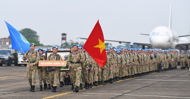 Công chức, viên chức có thể tham gia lực lượng gìn giữ hòa bình- Ảnh 2. Công chức, viên chức có thể tham gia lực lượng gìn giữ hòa bình- Ảnh 2.