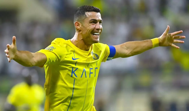 Ronaldo ghi hat-trick thứ 63 trong sự nghiệp, Al Nassr thắng trận đầu tại Saudi Pro League - Ảnh 1.