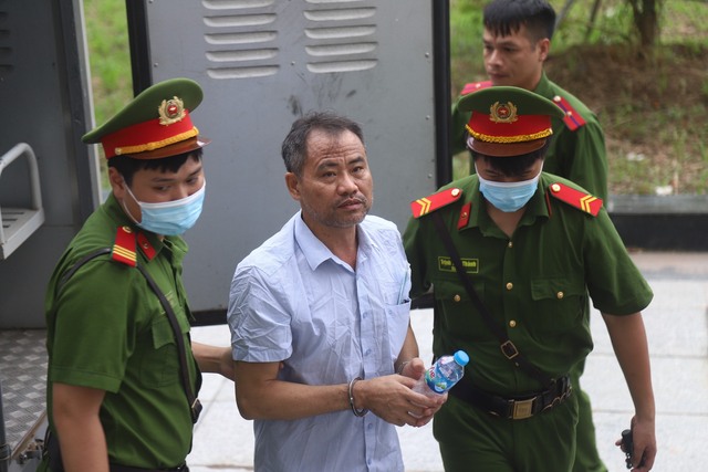 Cựu Chủ tịch Hà Nội Nguyễn Đức Chung hầu tòa cùng 14 bị cáo - Ảnh 3.
