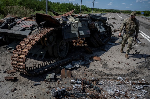 Chiến sự tối 26.8: Ukraine xuyên thủng tuyến phòng thủ kiên cố nhất của Nga? - Ảnh 1.