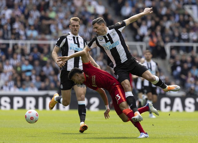 Trận đấu không dễ của Liverpool tại St James’ Park - Ảnh 1.