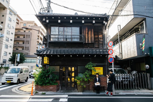 Khám phá 4 quán cà phê hoài cổ nhất Tokyo nằm trong các tòa nhà di sản - Ảnh 6.