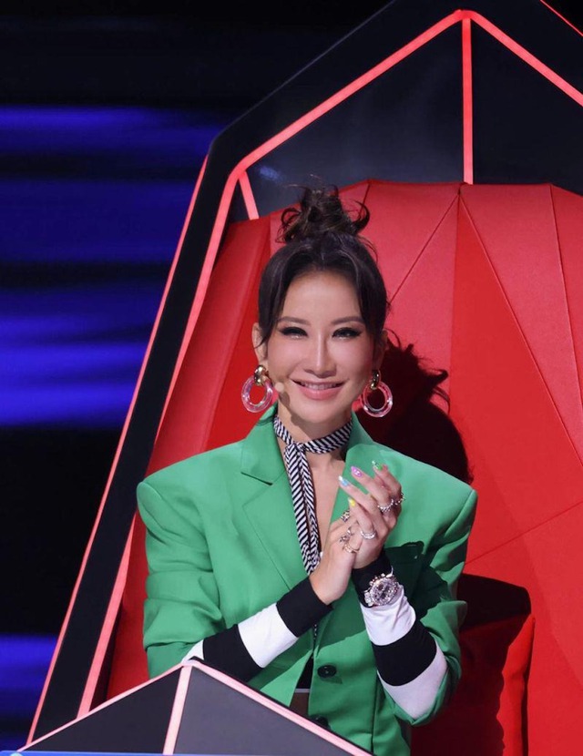 Chương trình âm nhạc Trung Quốc ngừng phát sóng vì bê bối chèn ép Coco Lee   - Ảnh 1.